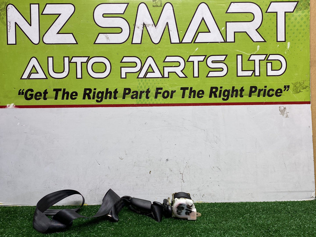 2005 Used Toyota Ist NCP60 - Right Rear Seat Belt PN: 7336053070C3