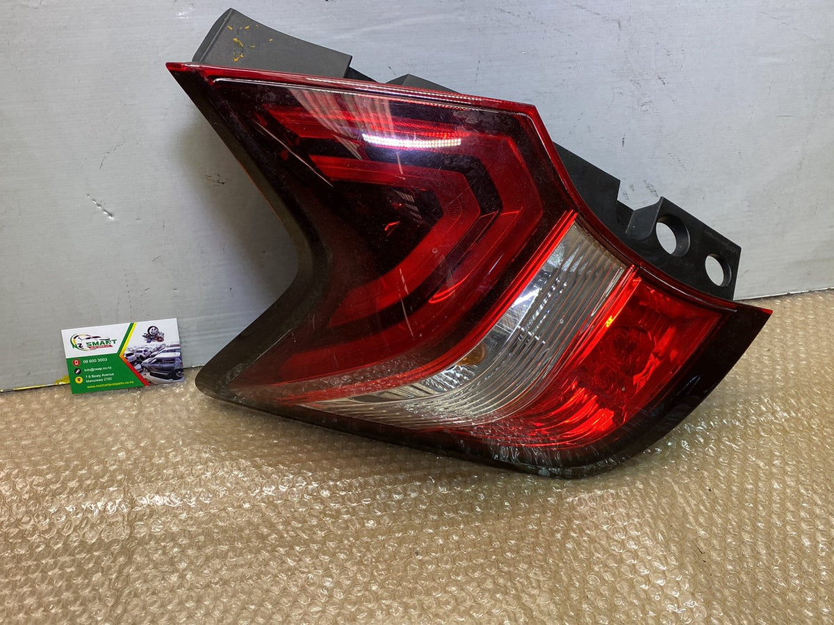 2013 Nissan Note - Left Taillight PN: D202