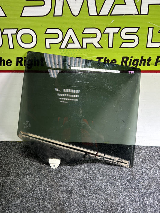 2013 Mazda CX-5 KE2AW - Right Rear Door Glass PN: Tint Number M3Q8