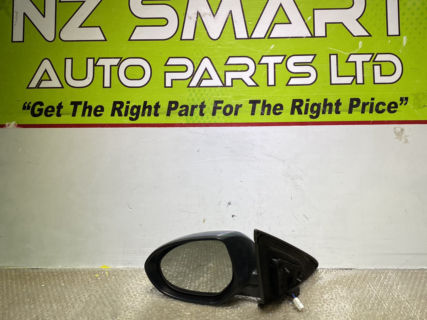 2010 Mazda Axela- Left Door Mirror PN: 2 wires