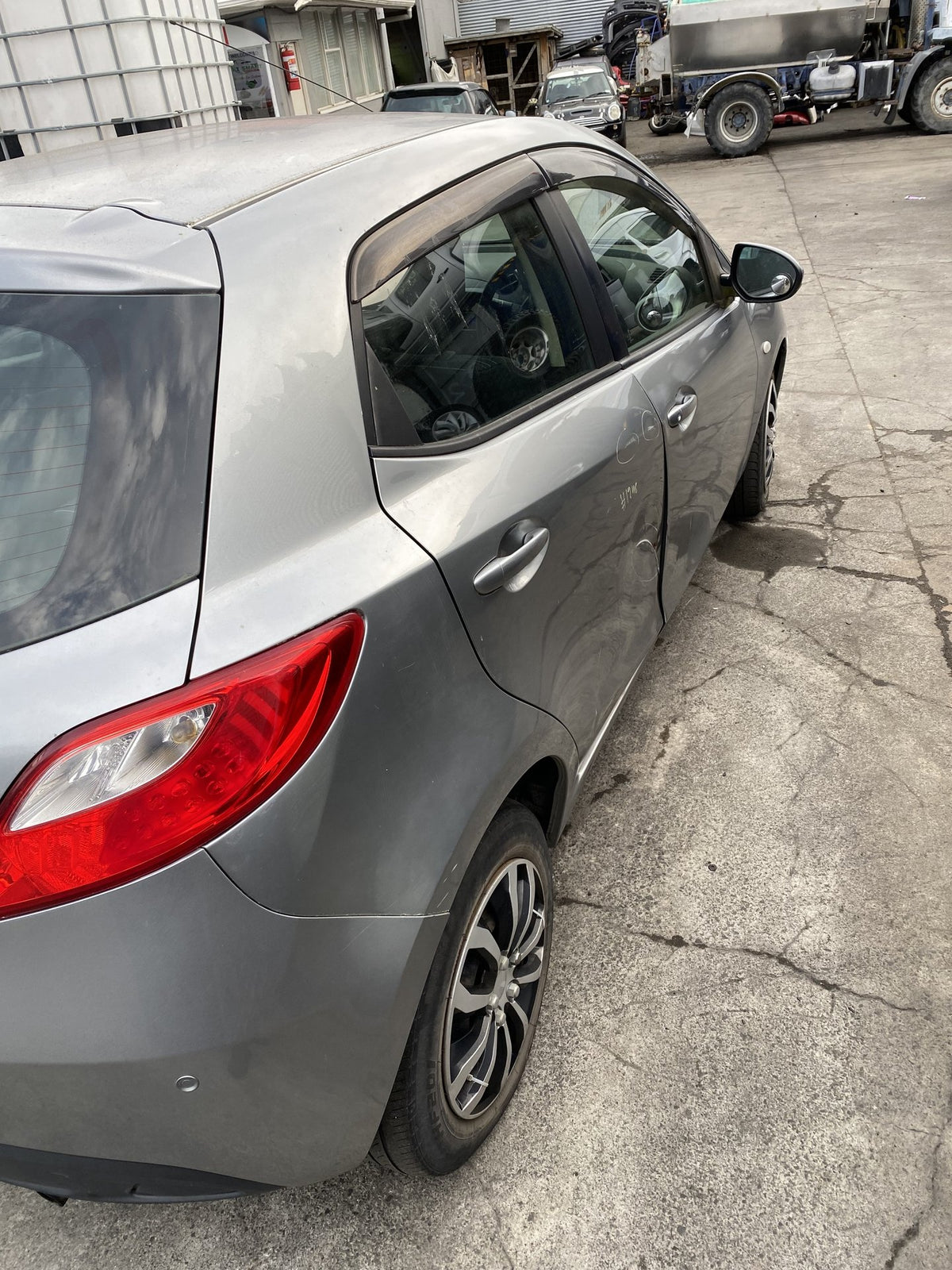 2005 Mazda Demio Dismantling For Parts