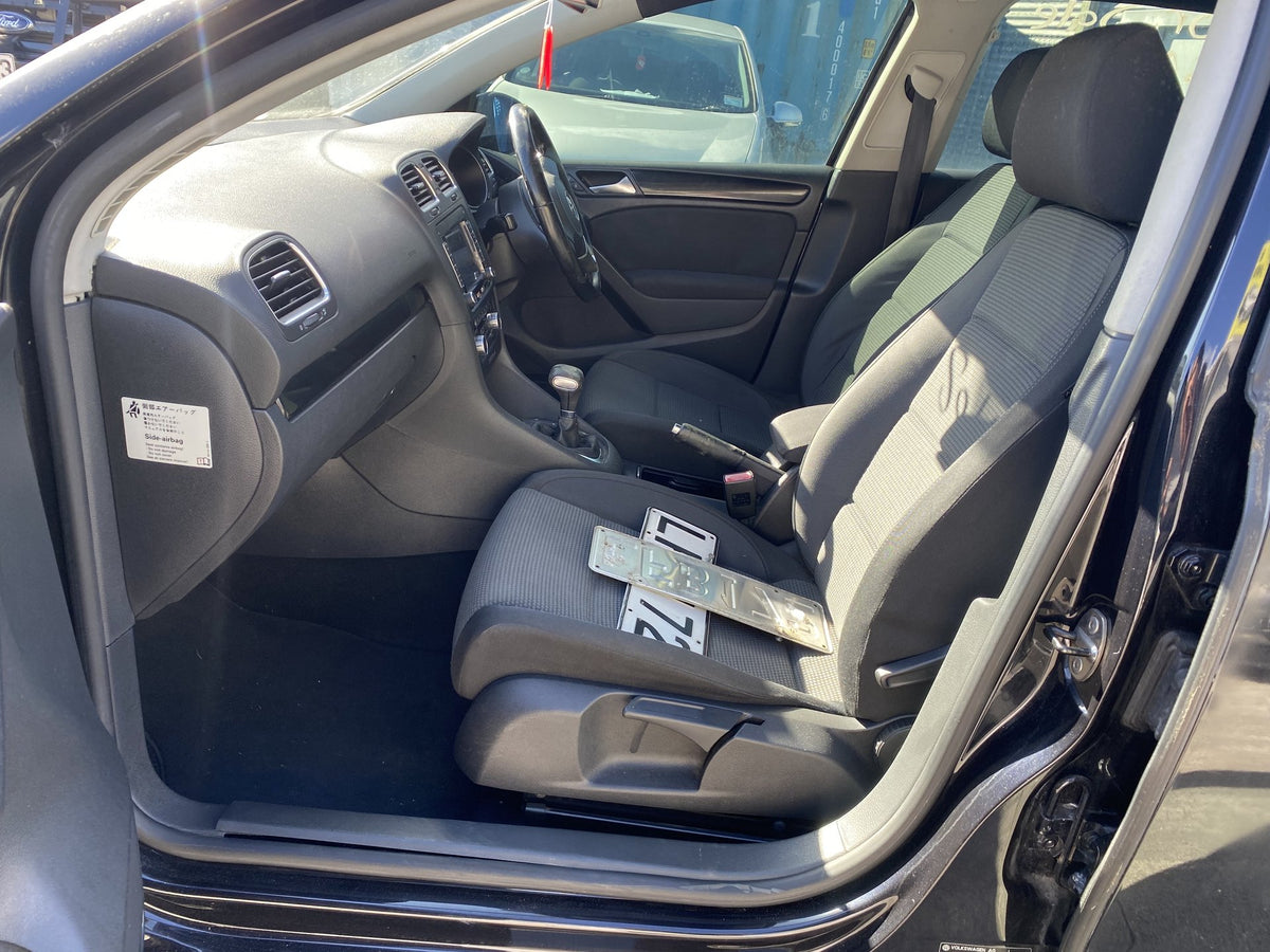 2009 Volkswagen Golf TSi WVWZZZ1KZ9P451017  Dismantling For Parts