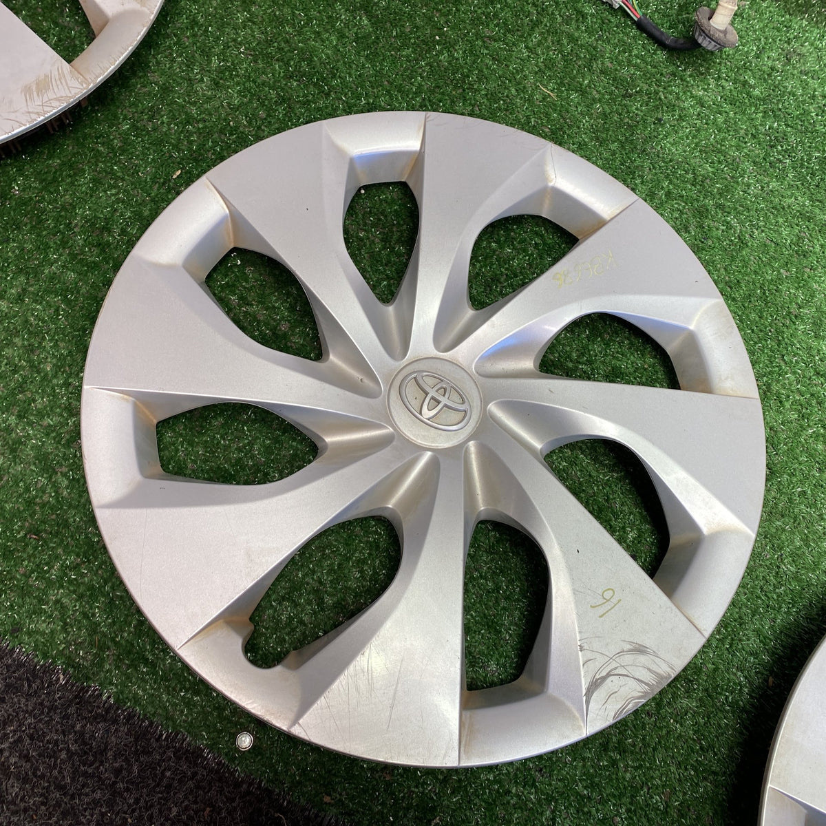 2016 Used Toyota Corolla - Wheel Cover/Hub Cap PN: SIZE-16