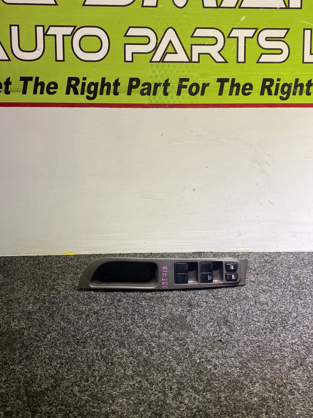 2008 Nissan March - Master Power Window Switch