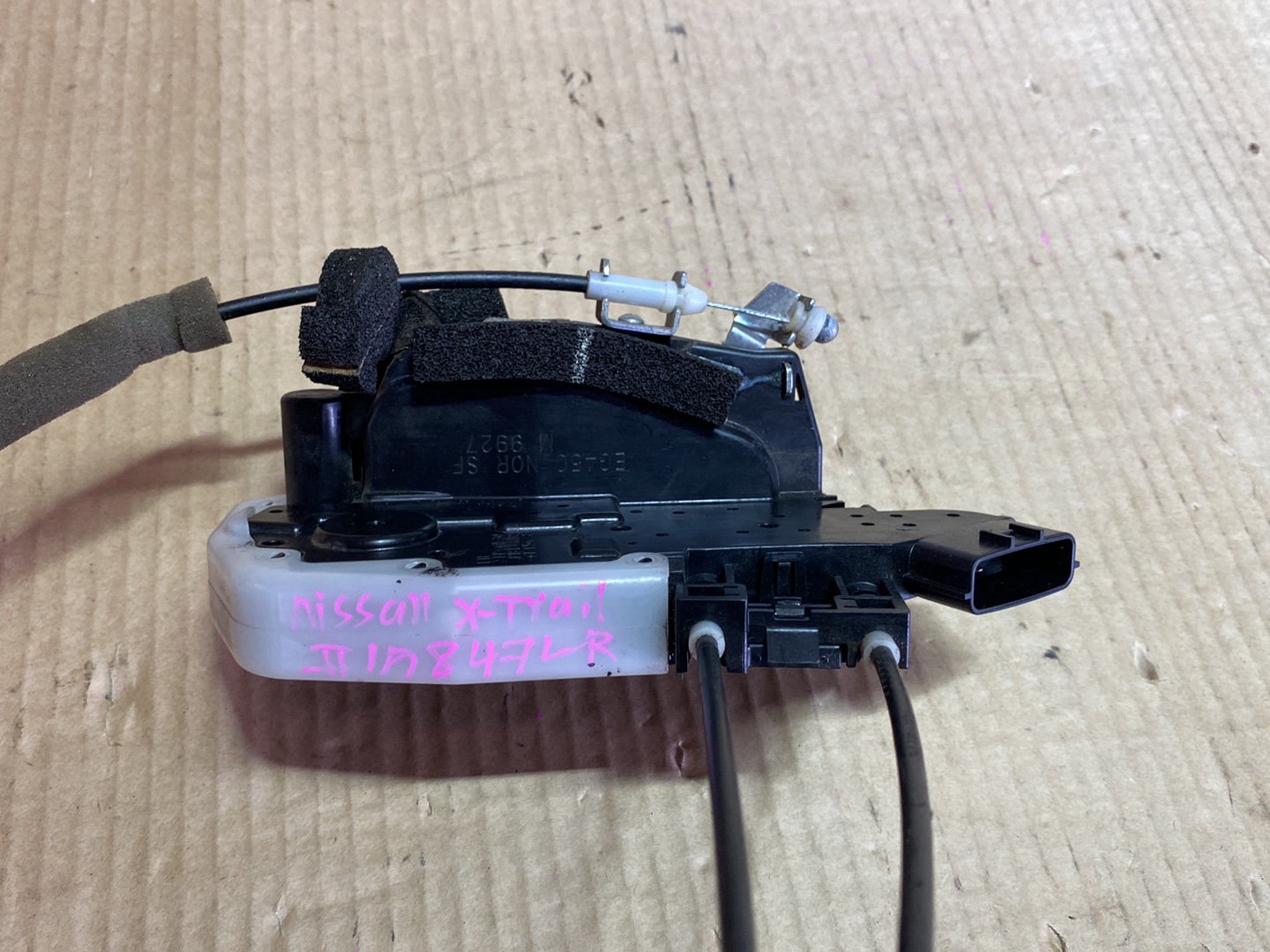 2009 Nissan X-Trail NT31 - Left Rear Lock Actuator