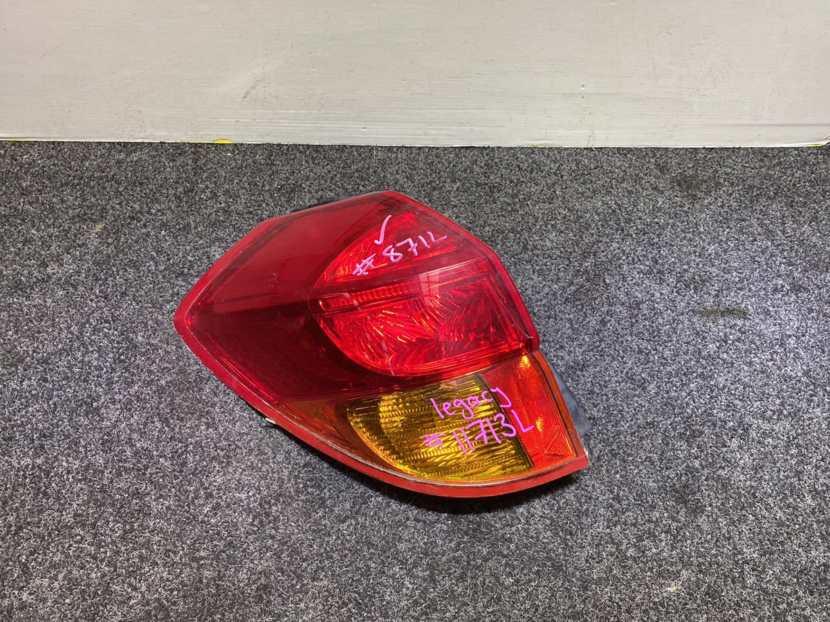 2005 Subaru Legacy BP5 - Left Taillight PN: 220-20792