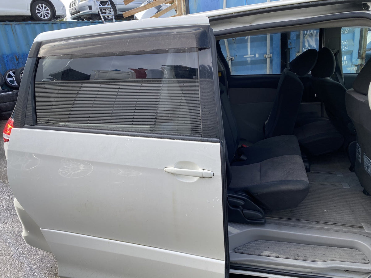 2006 Toyota Estima Aeras ACR50 Dismantling For Parts