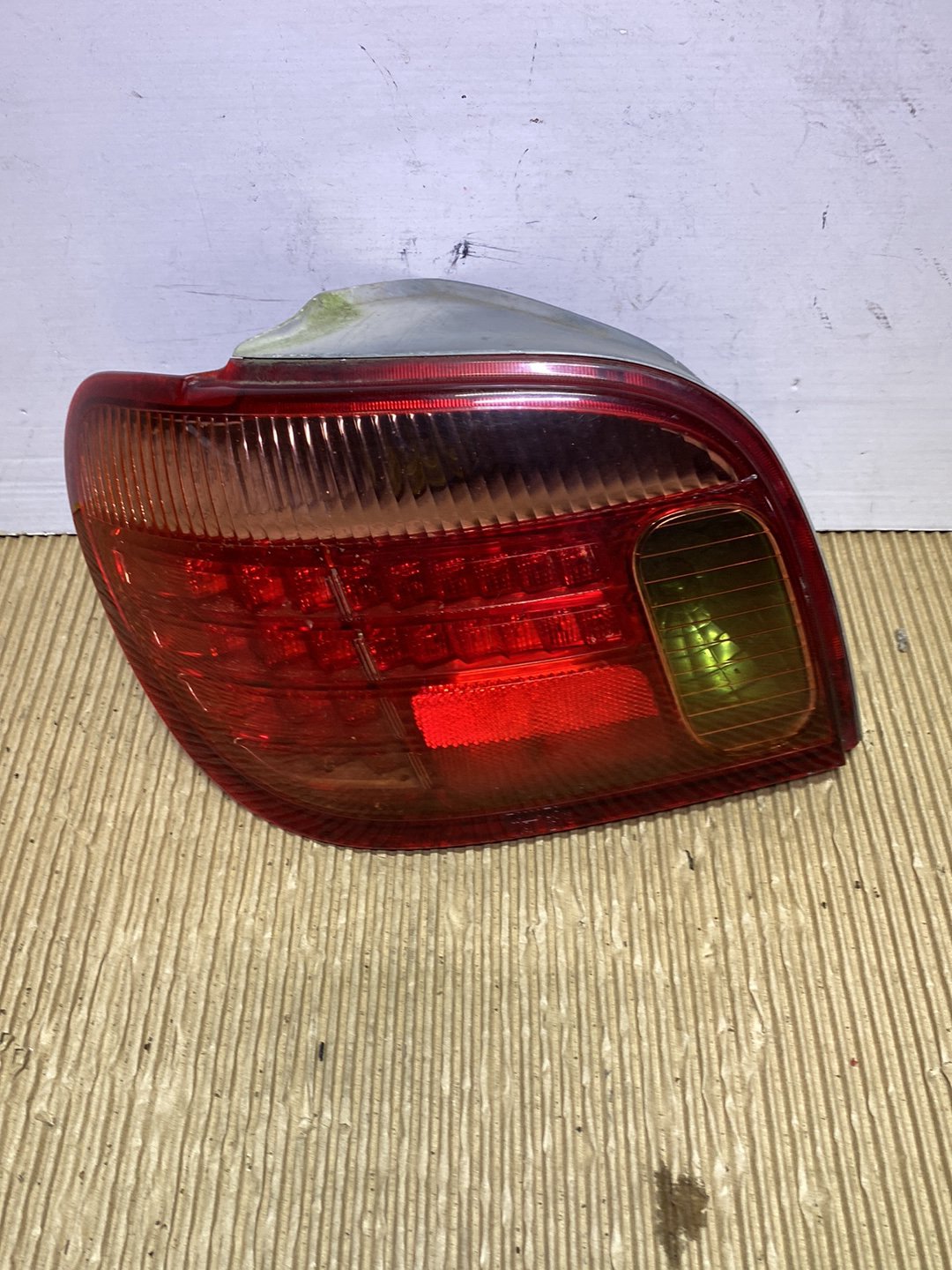 2004 Used Toyota Vitz- Left Taillight PN: 52-162