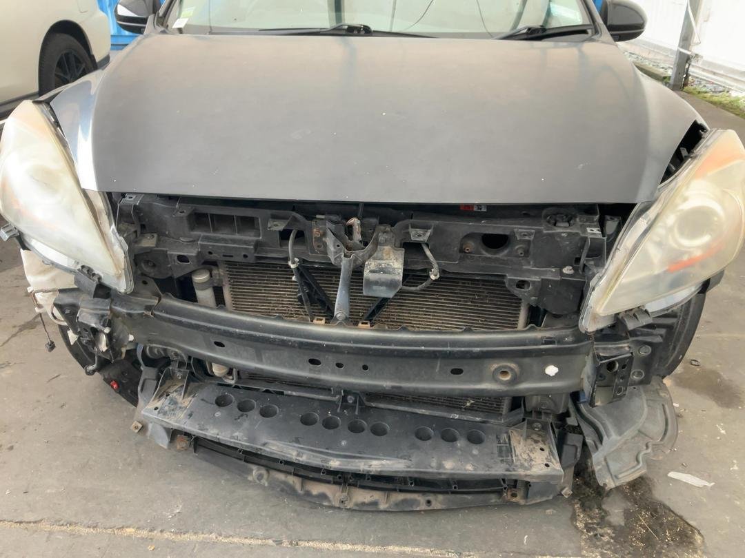 2011 Mazda Mazda3 JM0BL10F100223268  Dismantling For Parts