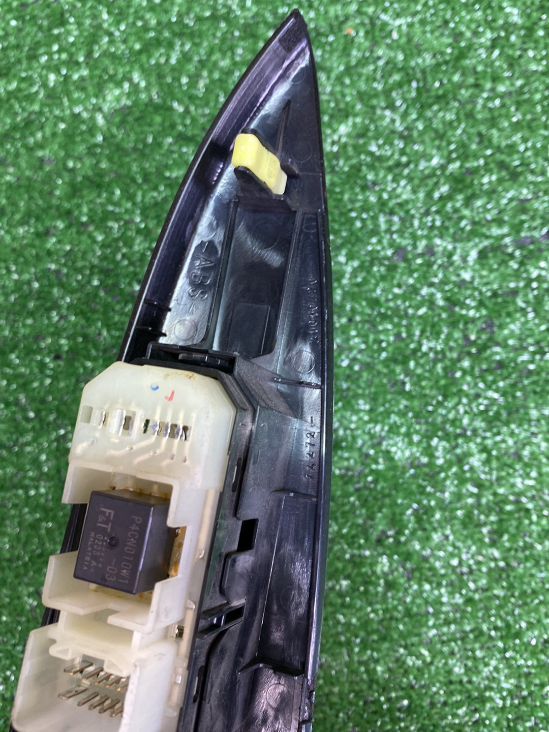 2002 Used Toyota Caldina - Left Rear Window Switch PN: 7427221020