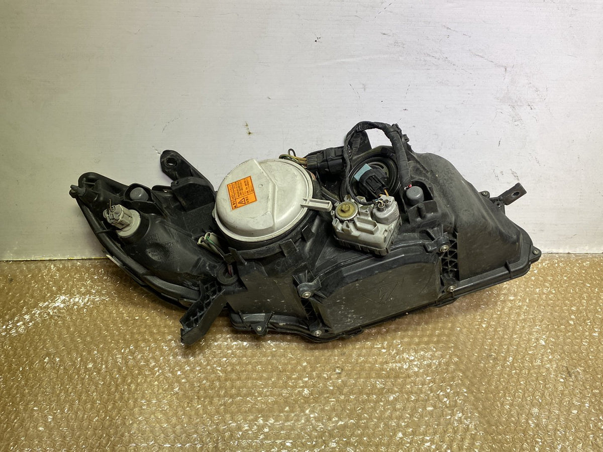 2006 Subaru Legacy - Left Headlight PN: see photos