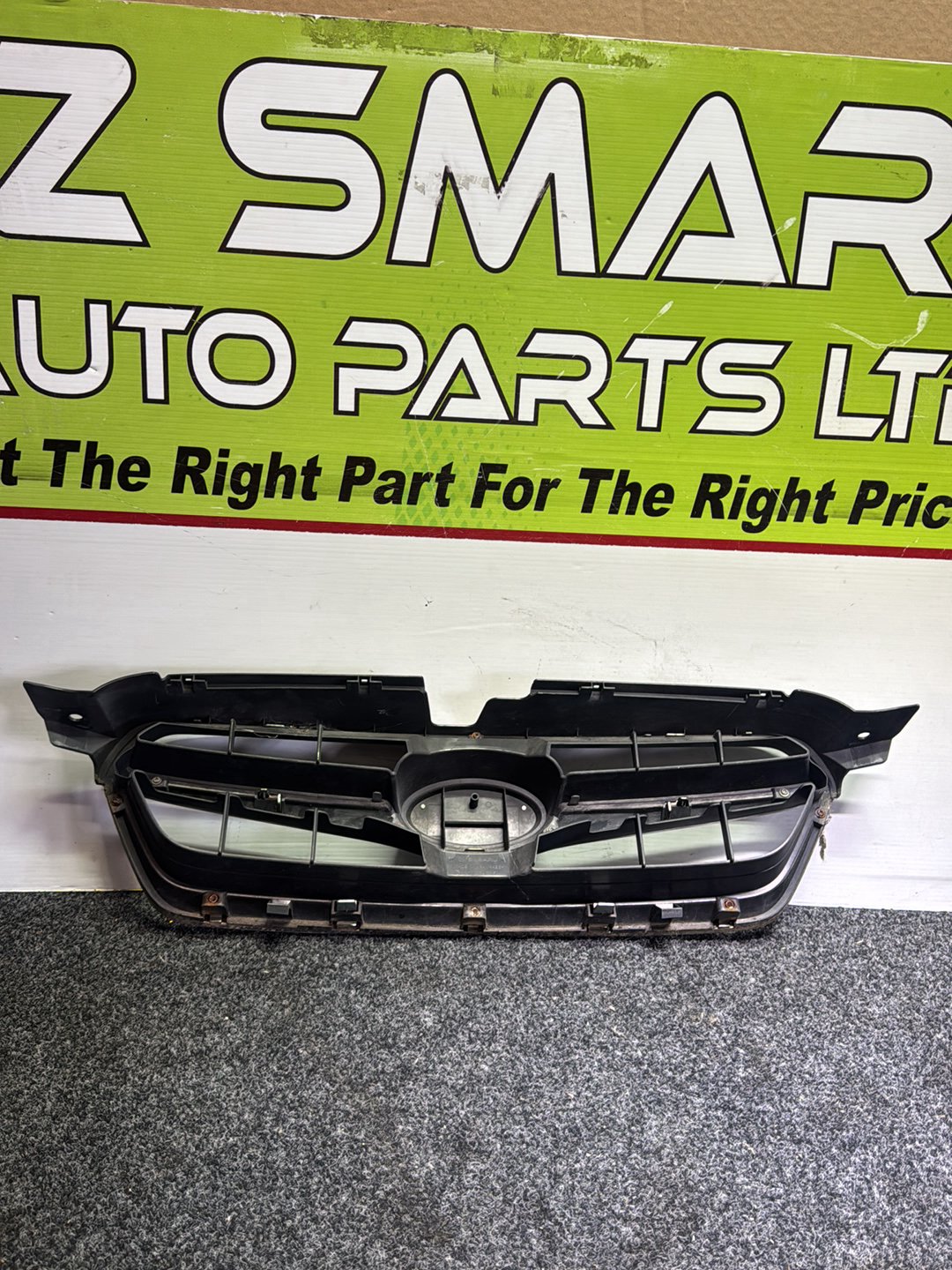 2006 Subaru Legacy BL5 - Upper Bumper Grille