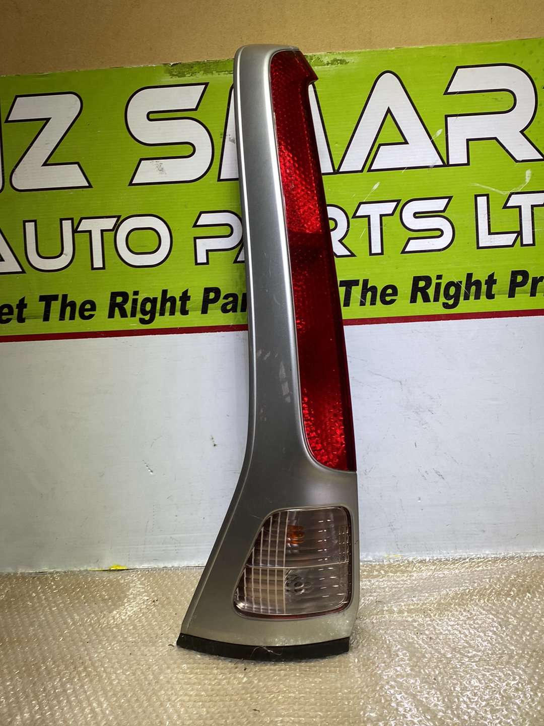 2008 Nissan Serena - Left Taillight PN: B6555CY025