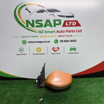 2004 Nissan March - Left Door Mirror PN: 2 Plugs 7 Wires