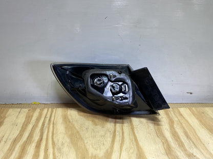 2005 Mazda Axela BK5P - Right Taillight PN: P2912