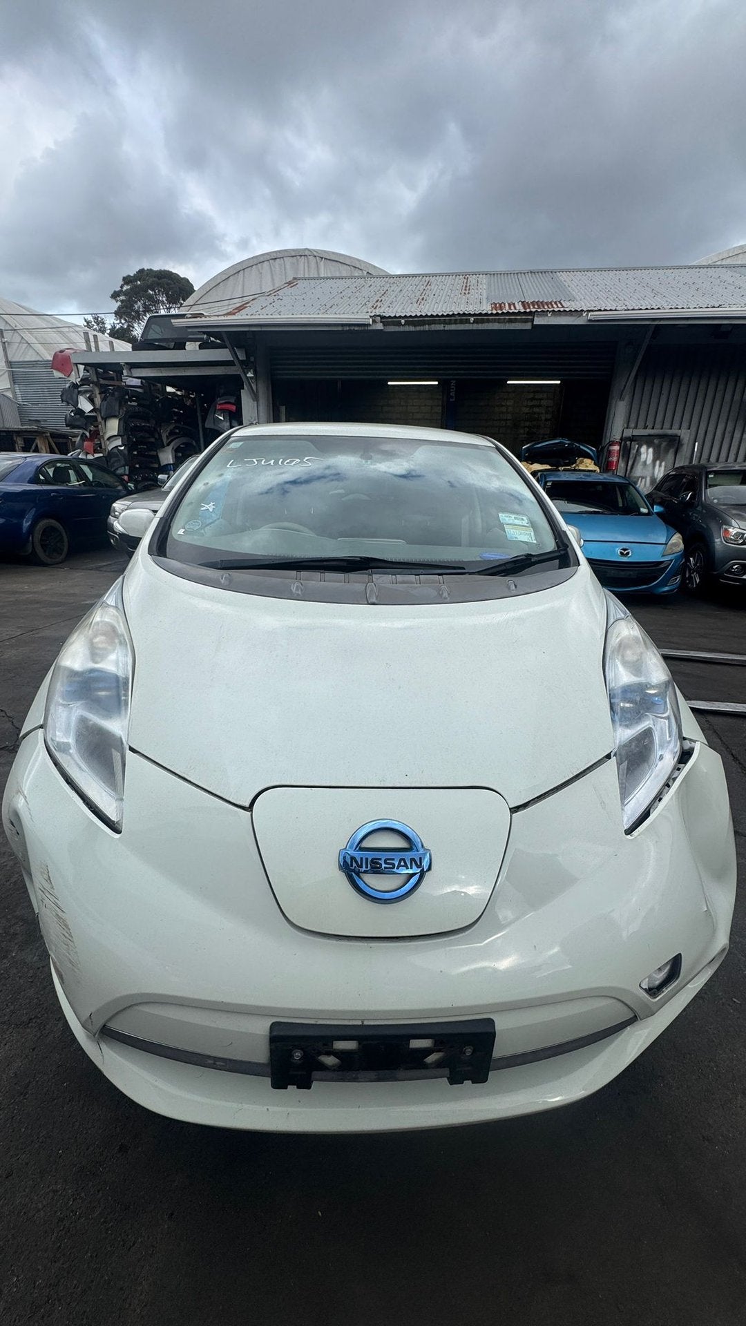 2011 Nissan Leaf ZE0 Dismantling For Parts