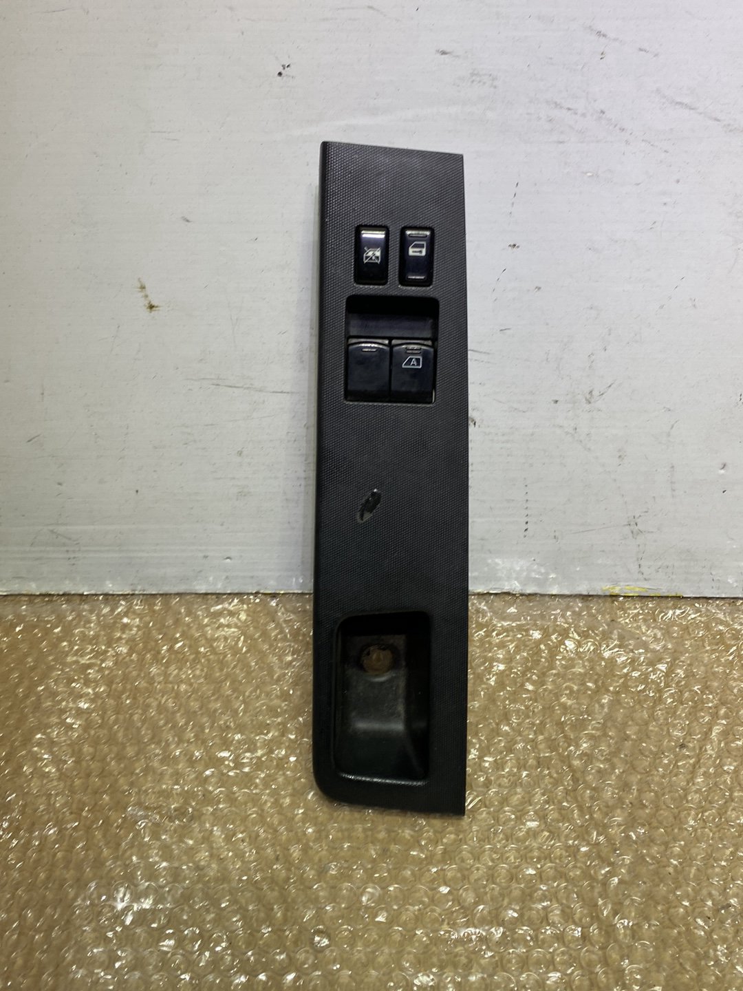2009 Mazda Familia VY12 - Master Power Window Switch PN: 1N1466350
