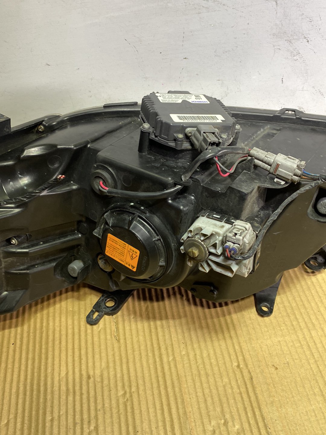 2009 Subaru Exiga- Right Headlight PN: see the photos