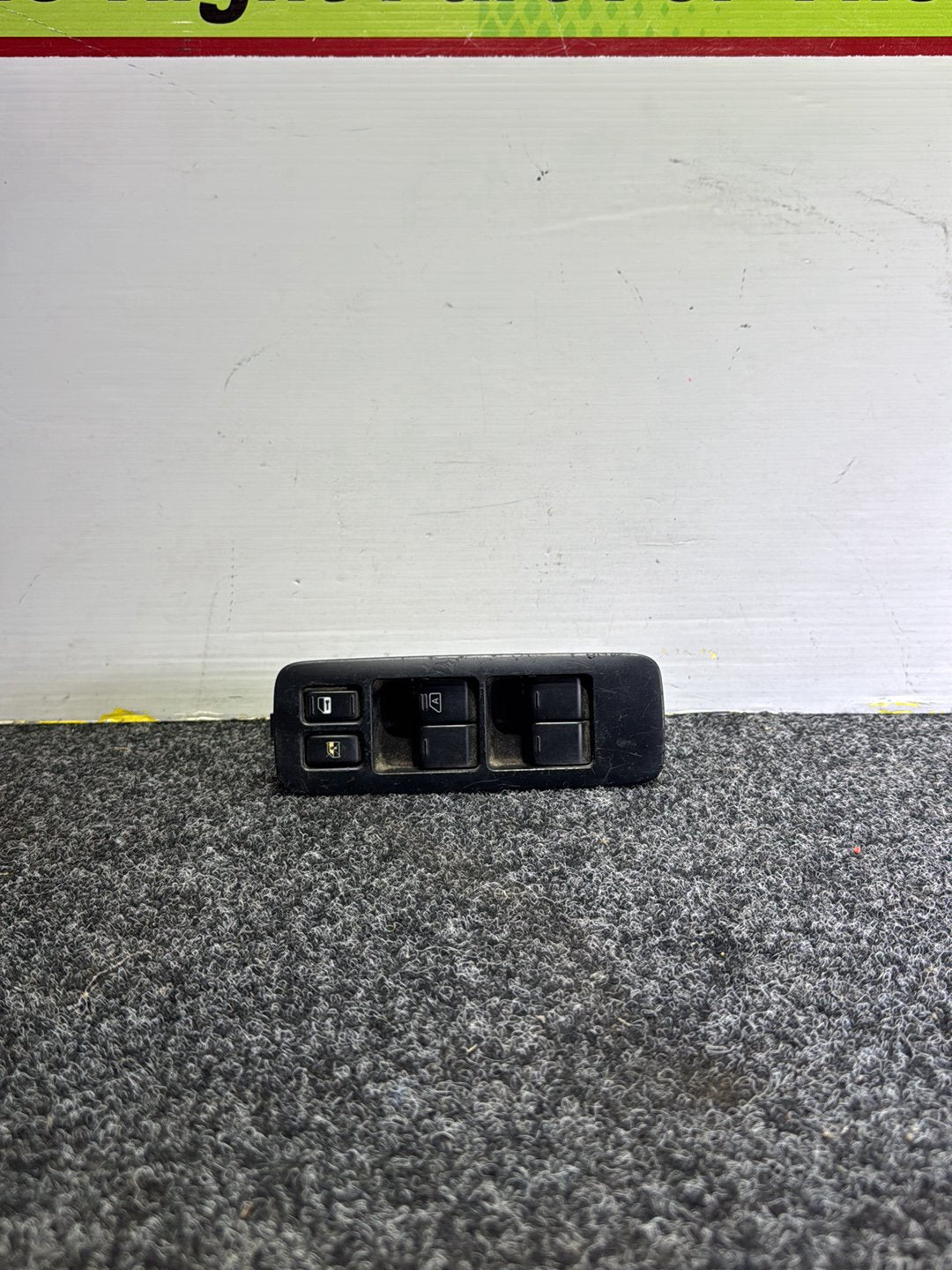 2008 Nissan Dualis- Master Power Window Switch PN: 25401 JD02D