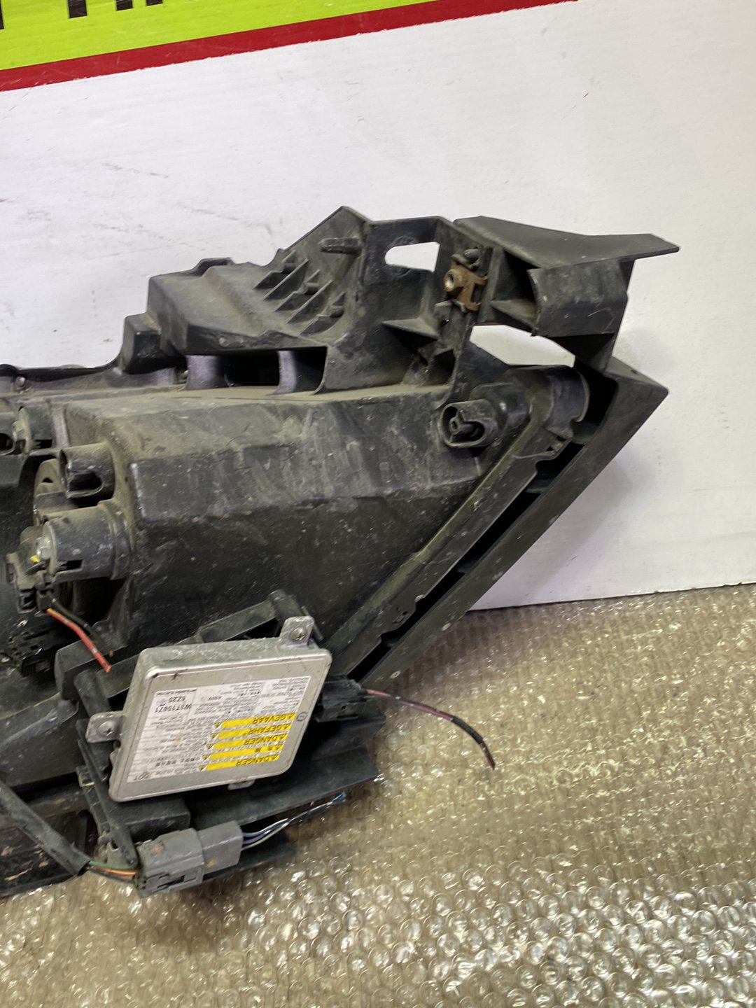 2007 Mazda MPV- Left Headlight PN: L20851041D