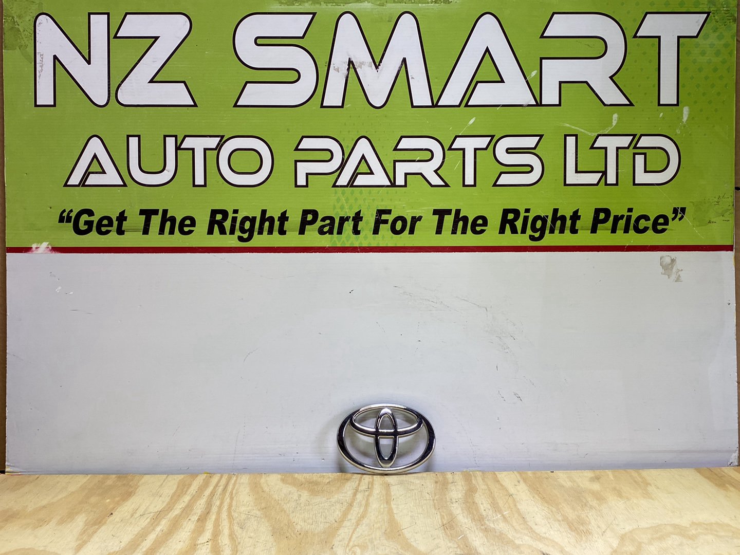 2007 Toyota Hilux - Front Badge