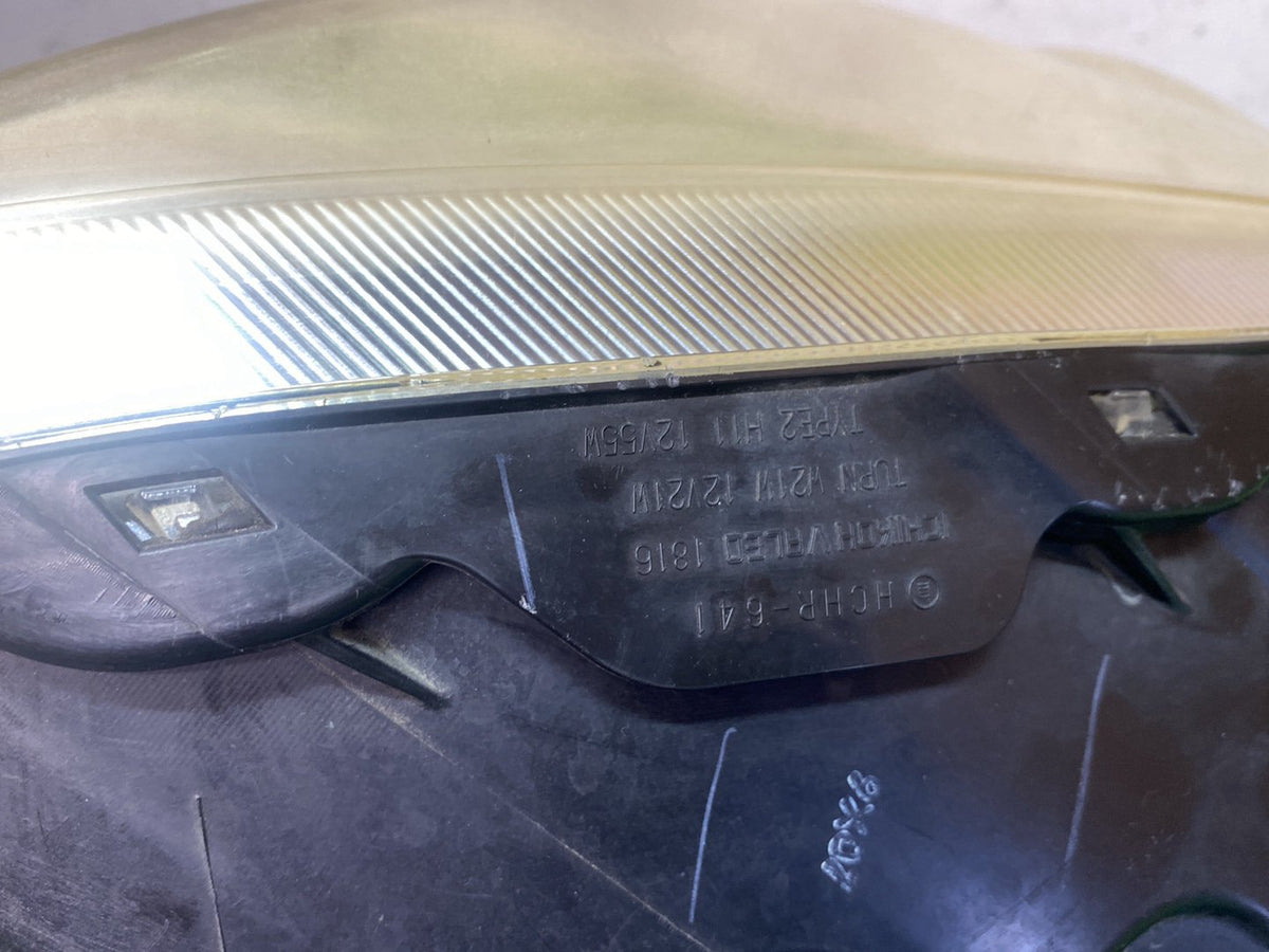 2010 Nissan March - Right Headlight PN: 26010CT40A