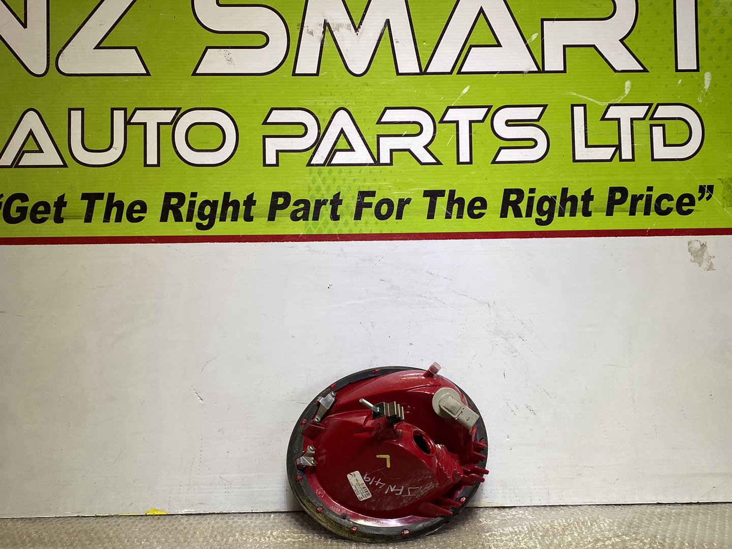 2005 Volkswagen Beetle- Left Taillight PN: W:IC0945095F