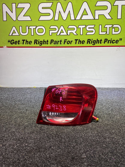 2011 Lexus GS450h - Right Taillight PN: KOITO 30-325