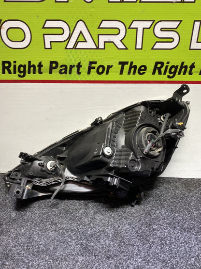 2008 Honda Fit - Right Headlight PN: Stanley P6865