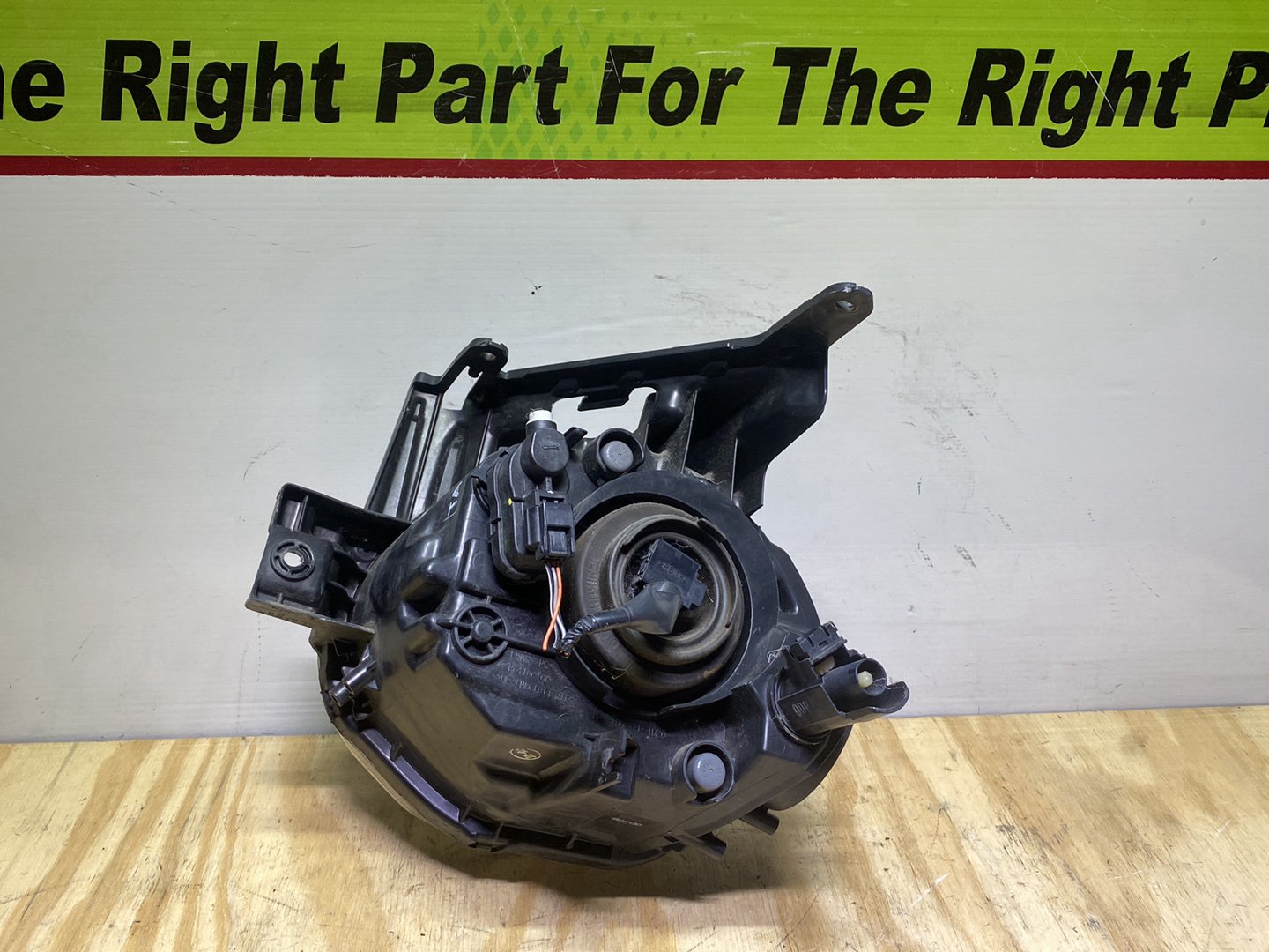 2012 Nissan Juke - Right Headlight PN: ICHIKOH H012