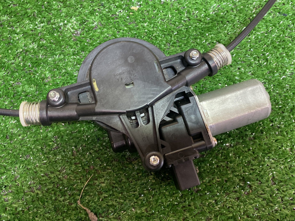 2009 Mazda Axela - Right Rear Window Regulator/Motor