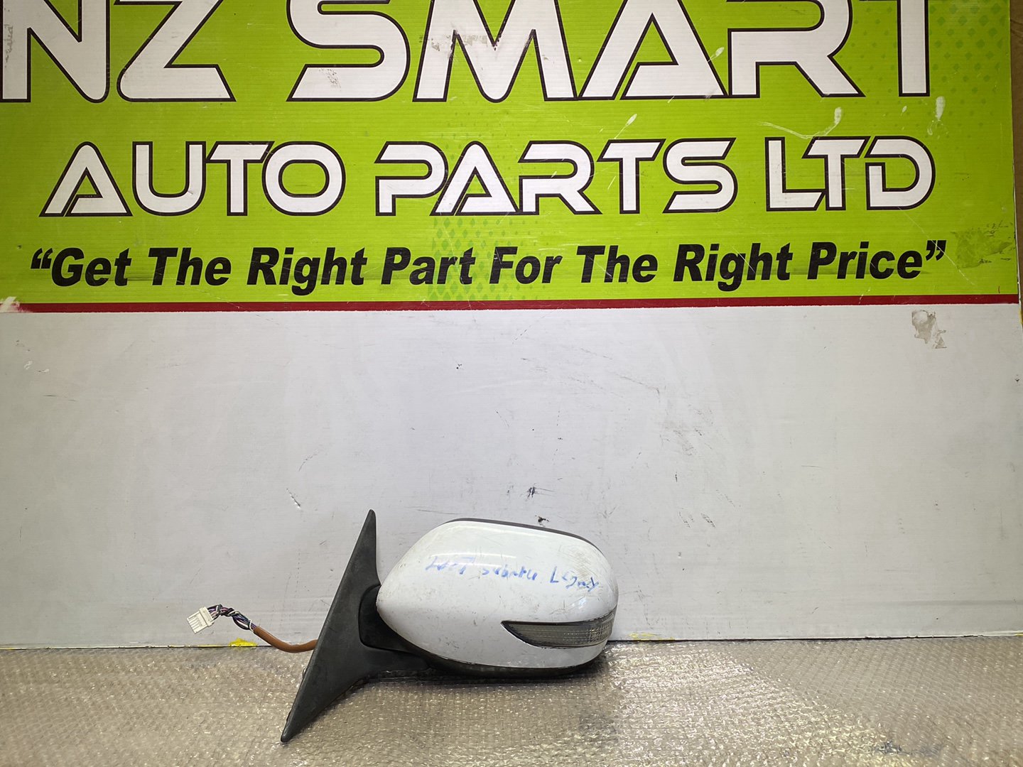 2007 Subaru Legacy- Left Door Mirror PN: 9 wires