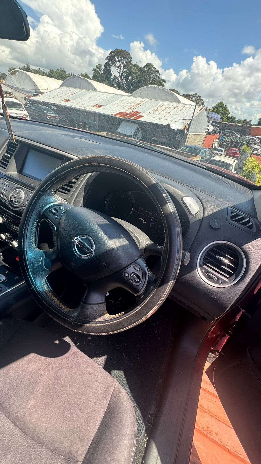 2014 Nissan Pathfinder ST Dismantling For Parts