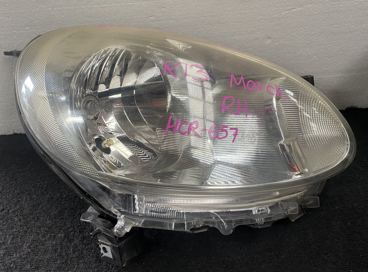2011 Nissan March - Right Headlight PN: Non H.I.D