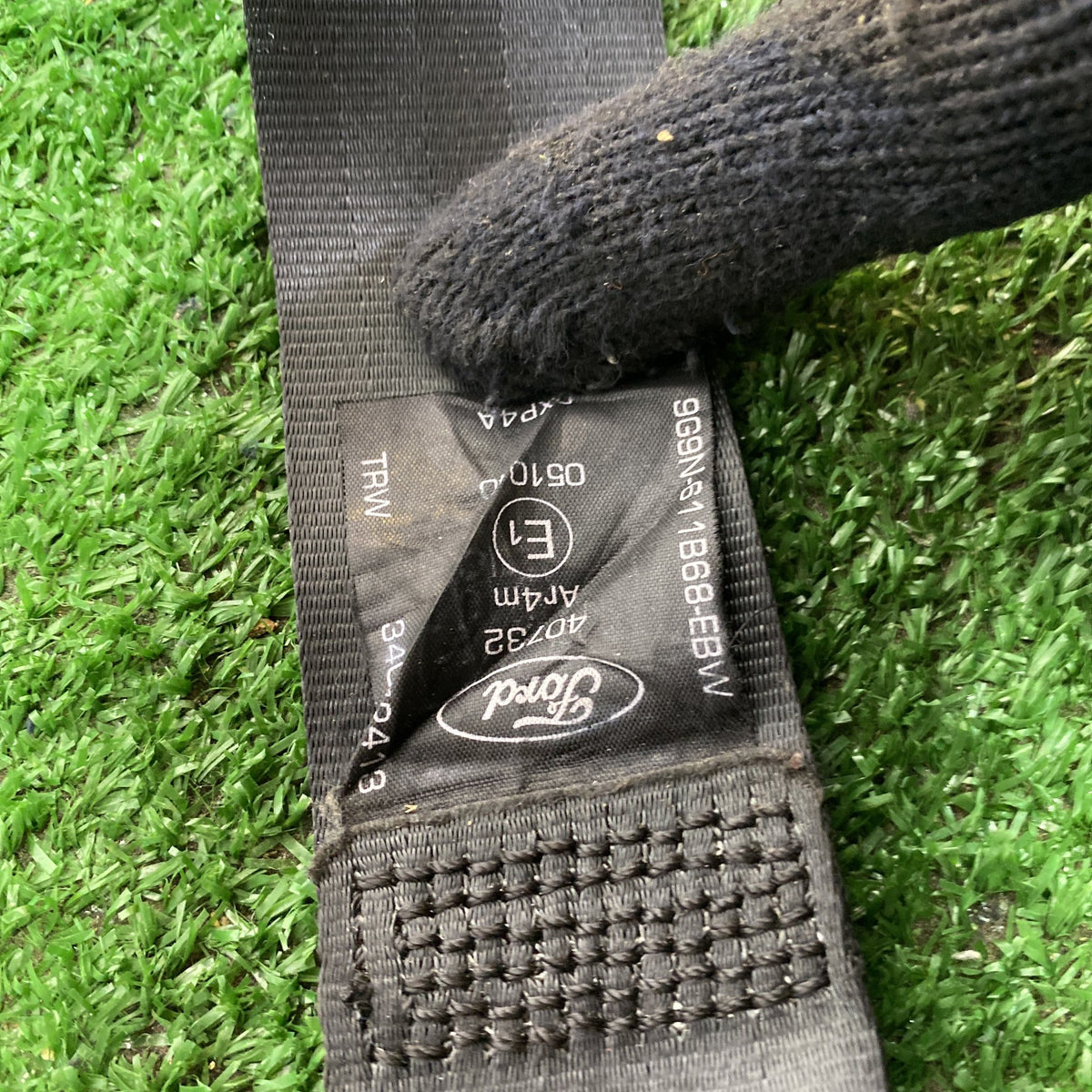 2007 Ford Mondeo - Rear Centre Seat Belt PN: See photos