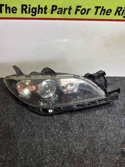 2006 Mazda Axela - Right Headlight PN: STANLEY P2690