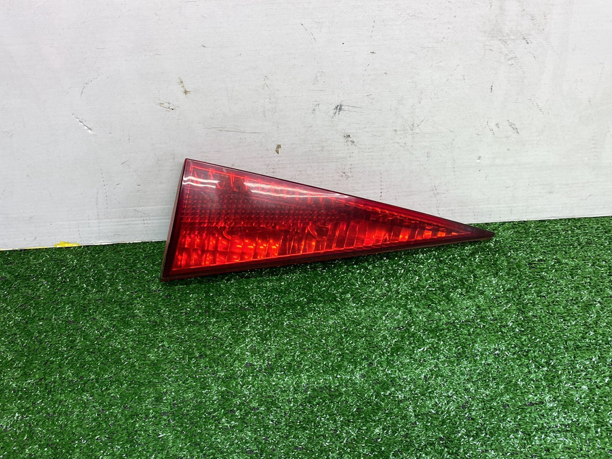 2002 Used Toyota Caldina - Right Boot Light PN: 21-58