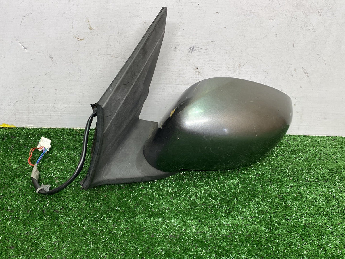 2006 Nissan Wingroad - Left Door Mirror PN: 5 wires