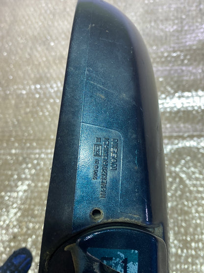 2004 Nissan Bluebird- Right Door Mirror PN: 5 wires