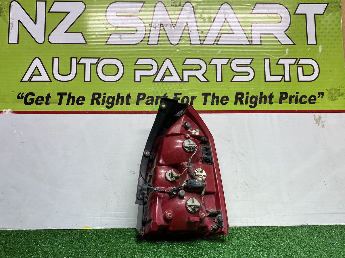 2010 Hyundai Tucson - Left Taillight PN: 92401-2E