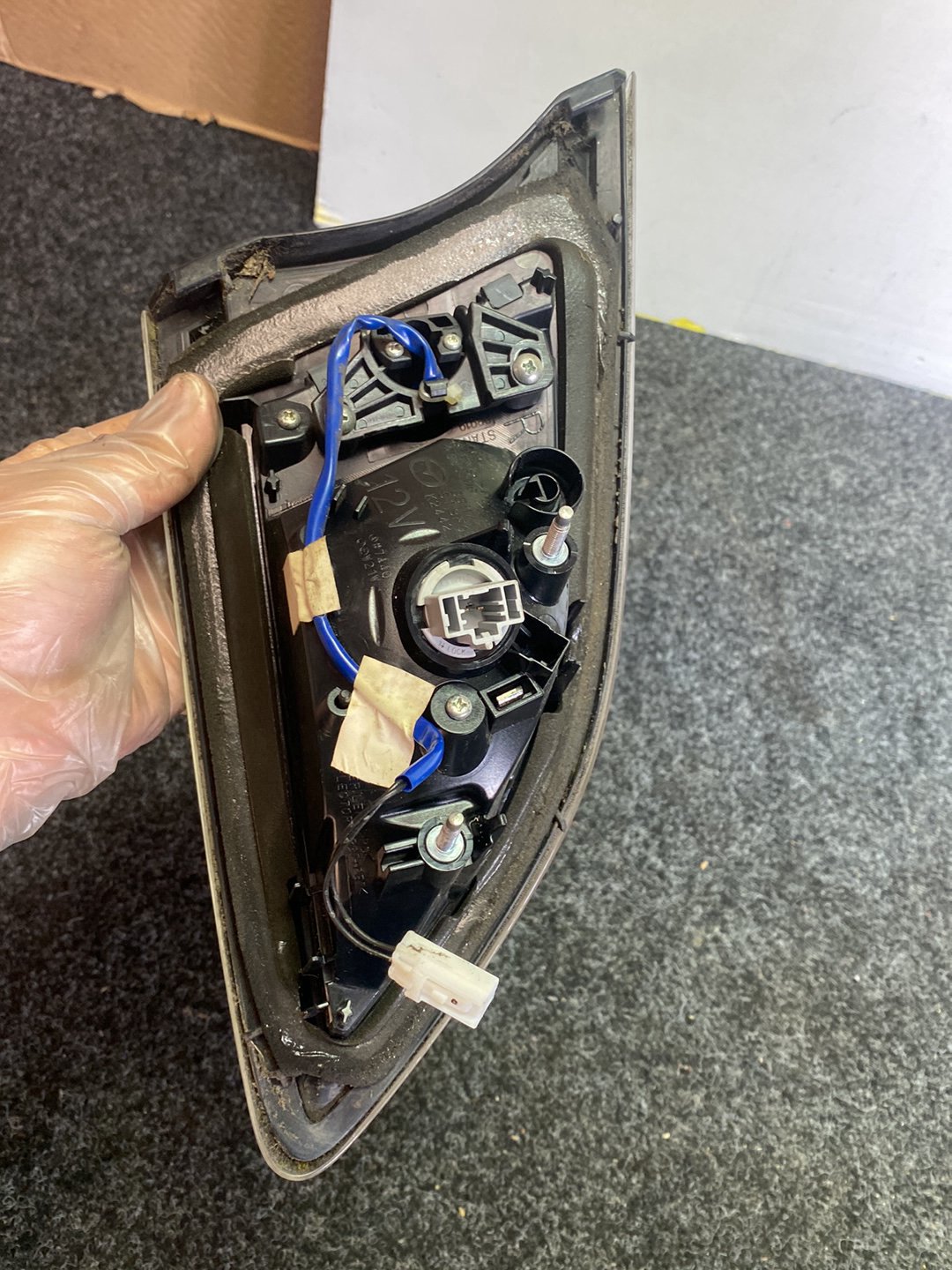 2011 Mazda Axela - Right Tailgate Light