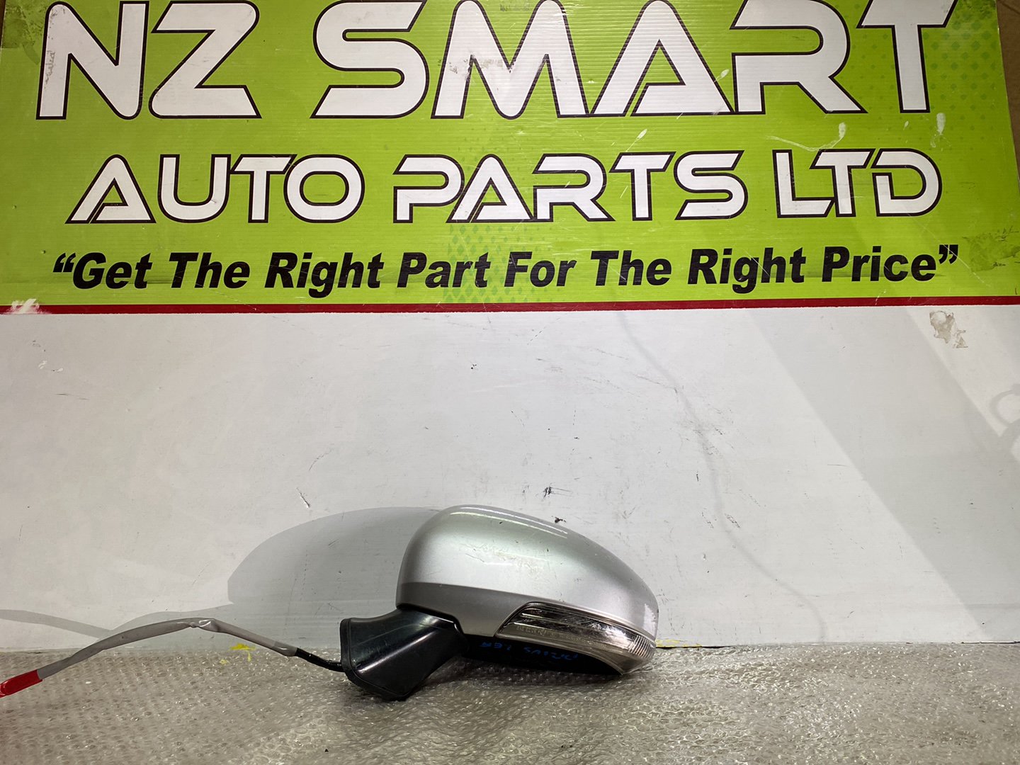 2012 Used Toyota Prius- Left Door Mirror PN: 6 wires