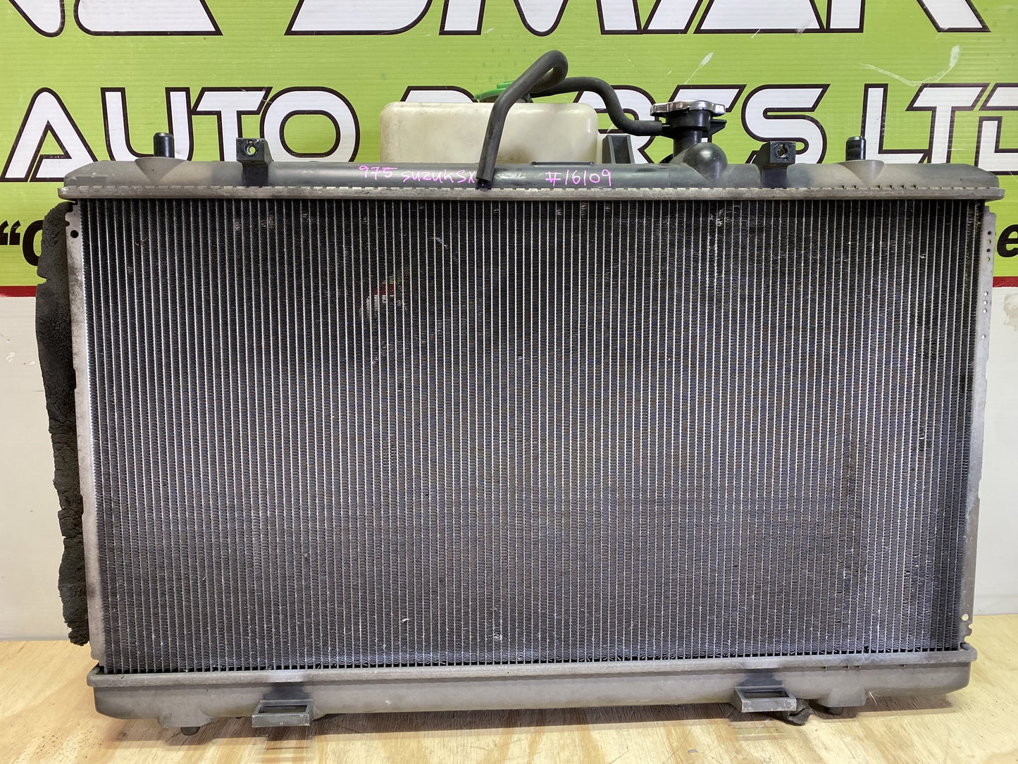 2006 Suzuki SX4 YA41S - Radiator and radiator fan complete
