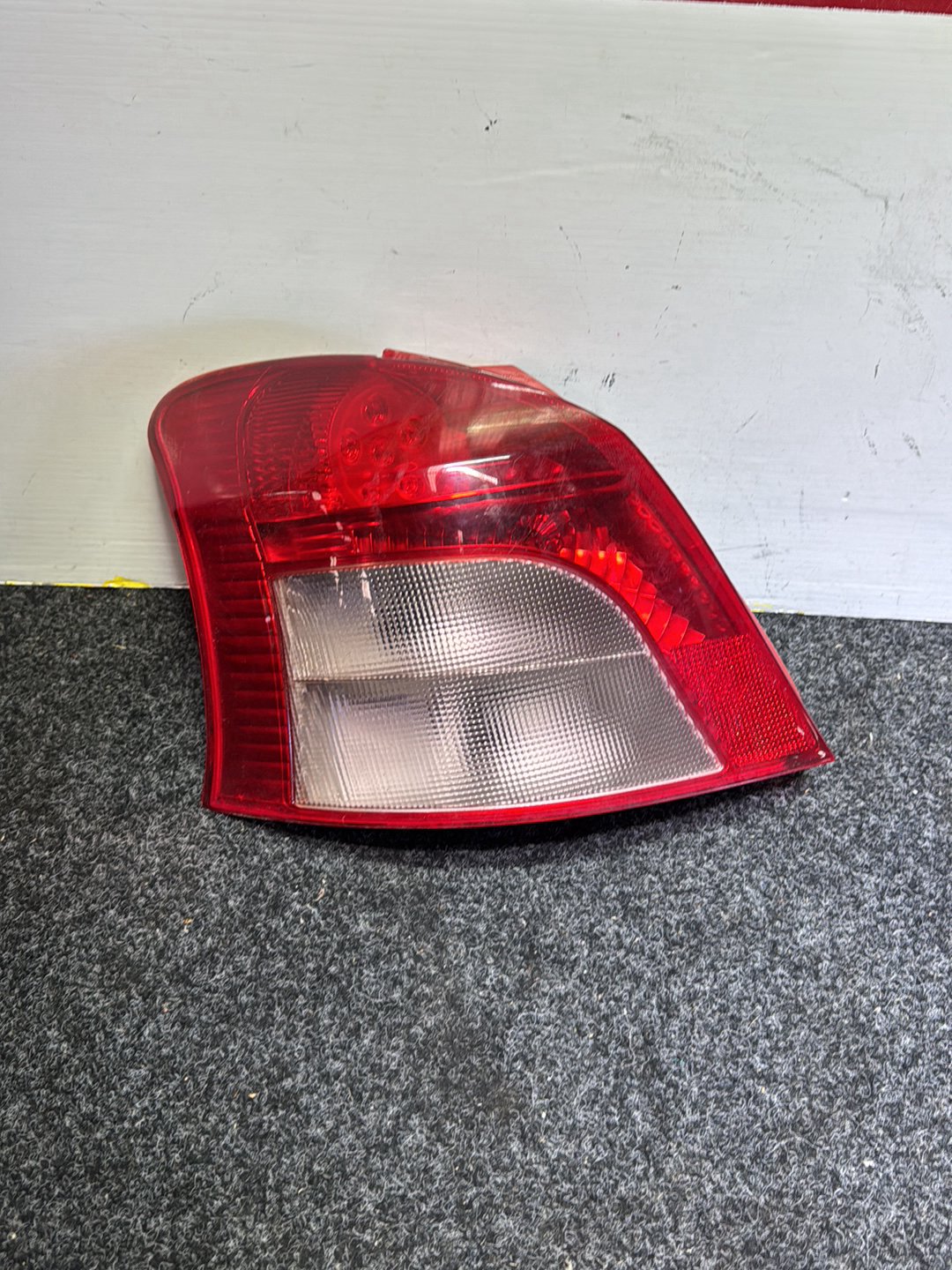 2006 Toyota Vitz - Left Taillight PN: KOITO 52-142