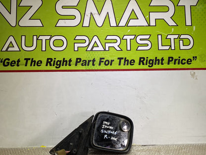 1995 Isuzu Bighorn- Right Door Mirror PN: 7 wires