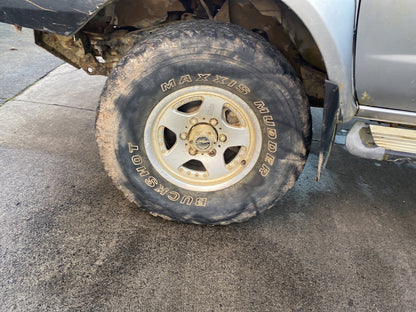 2004 Nissan NP300 Navara  Dismantling For Parts