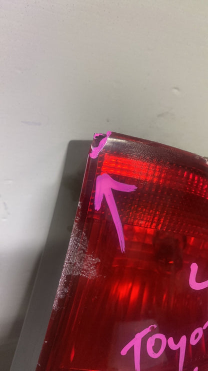 2001 Toyota Corolla Fielder - Right Taillight PN: 13-91 early wagon damage see pics