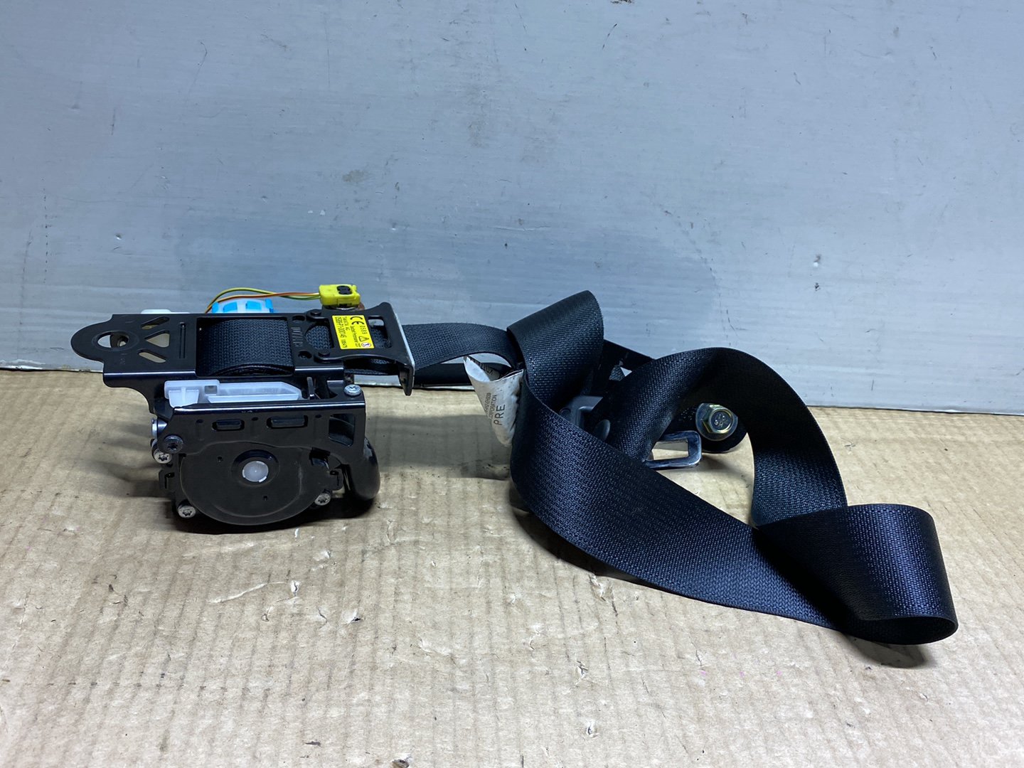 2013 Mazda CX-5 KE2AW - Left Front Seat Belt PN: see photo