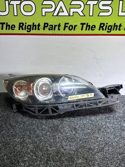 2006 Mazda Axela- Right Headlight PN: STANLEY P2951