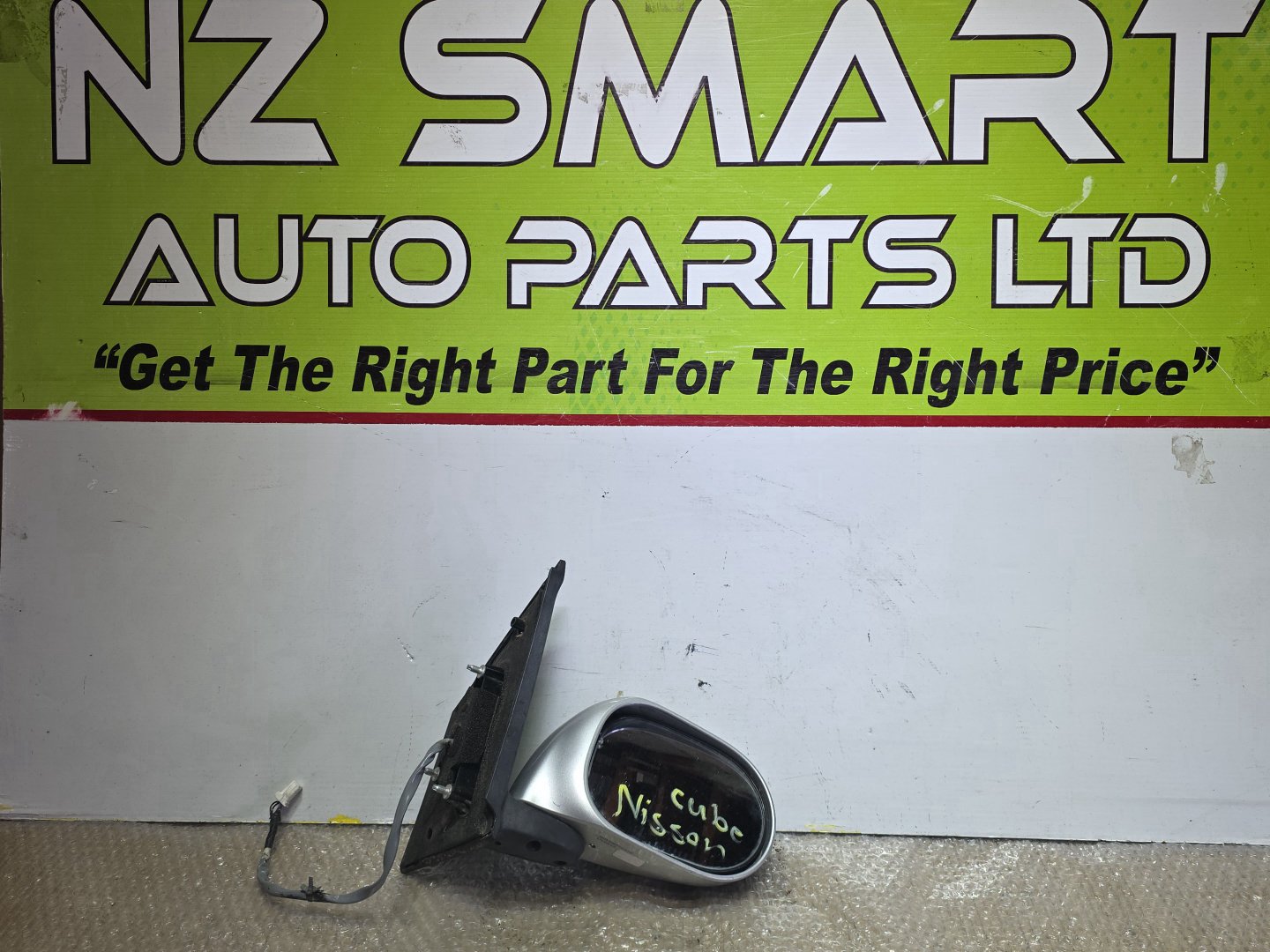 2003 Nissan Cube- Right Door Mirror PN: 7 wires